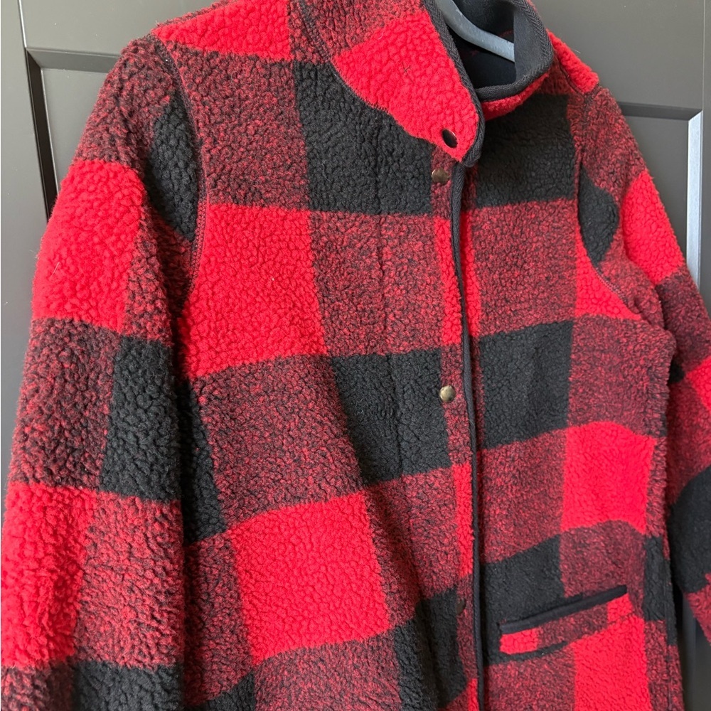 Old Navy Women’s Red and Black Plaid Jacket - Picture 2 of 4